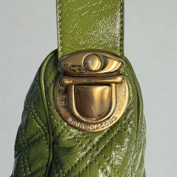 Marc Jacobs Green Patent Leather Ursula Hobo bag - Picture 11 of 13